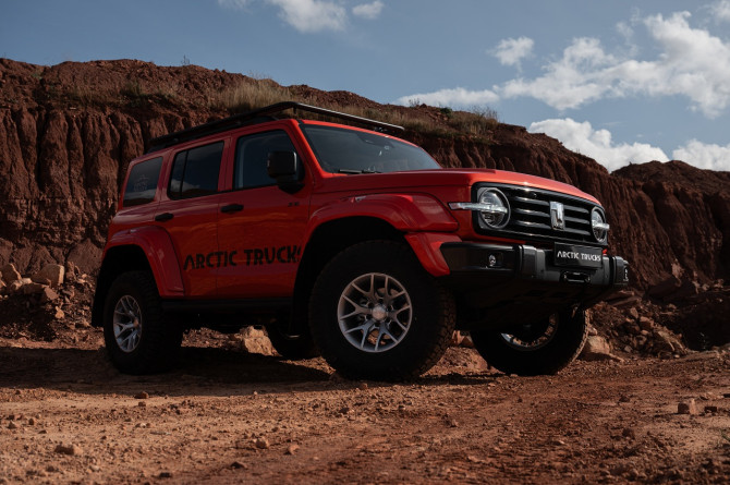 Arctic Trucks Россия одобрила выпуск TANK 300 в трёх новых версиях