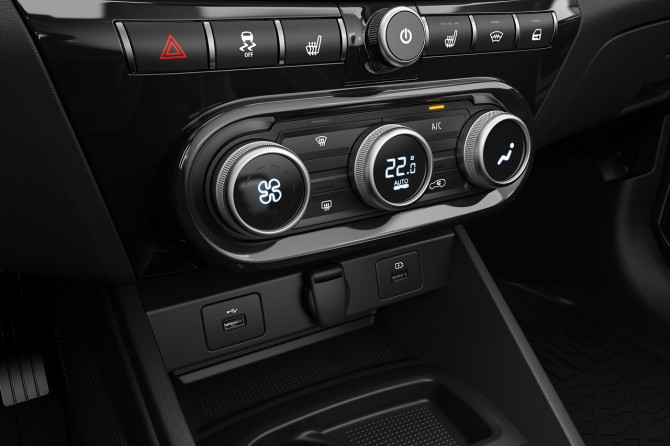 LADA Vesta получила климат‑контроль и подключение LADA Connect Старт