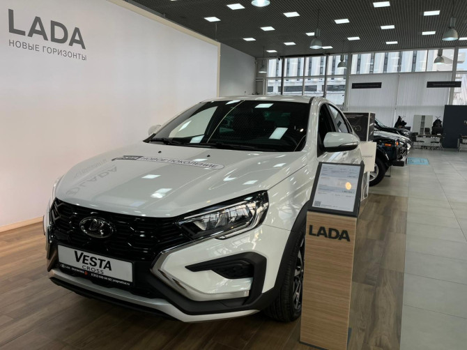 Среди импортных машин, которые владельцы сдают при покупке новых LADA, первенство занимает Renault с 16‑процентной долей. В пятерку лидеров также входят Hyundai (9 %) и Nissan (7 %). Данные предоставила сеть автосалонов «Прагматика» из Санкт‑Петербурга.