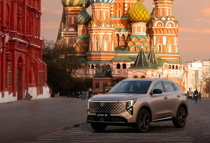 Новое поколение кроссовера Changan UNI-S готовится к выходу на рынок РФ