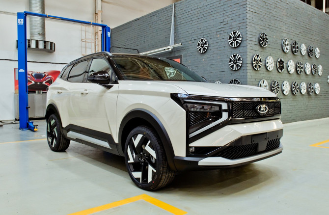 Новые оттенки для кроссовера LADA Azimut