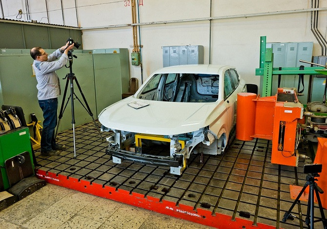 АВТОВАЗ провел испытания кроссовера LADA Azimut на безопасность