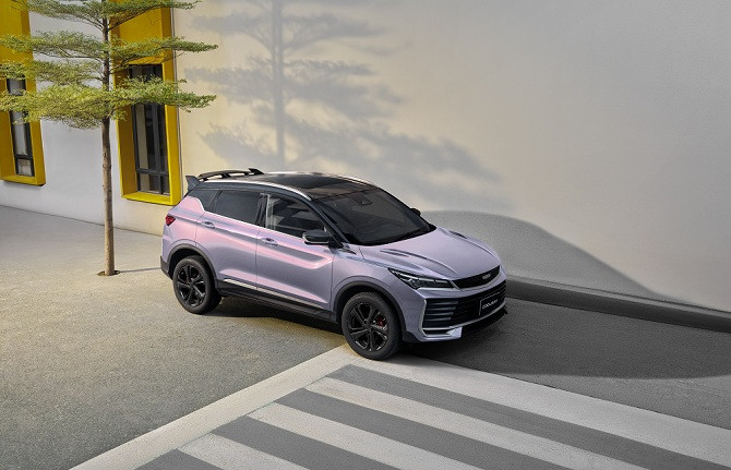 Geely Coolray получил обновление: цена — 2 889 990 рублей, новые опции и внешний вид