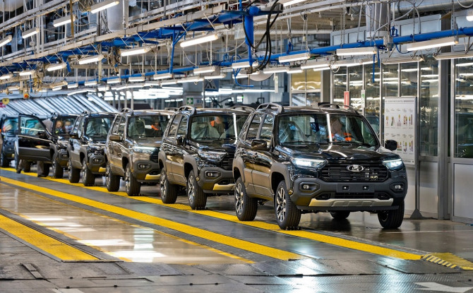 LADA Niva Travel – лимитированная модель: 1 000 штук, цены от 1 909 000 ₽